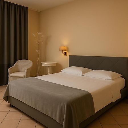 Airone Hotel Reggio Emilia Bagian luar foto